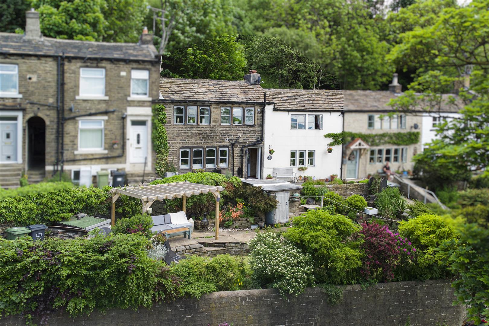 Cottage Terraced Greenhill Road, Longwood, Huddersfield